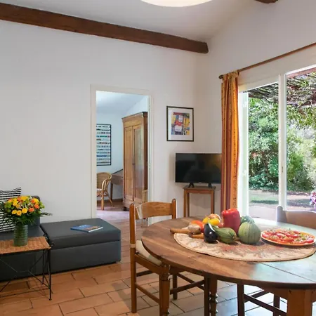 Holiday home Le Merle